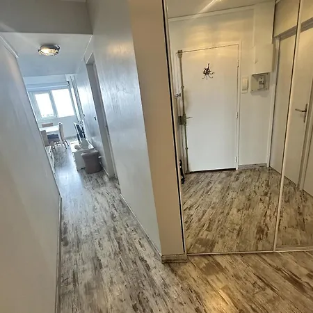 Salty - Appt Avec Vue - Wifi Parking Apartment *